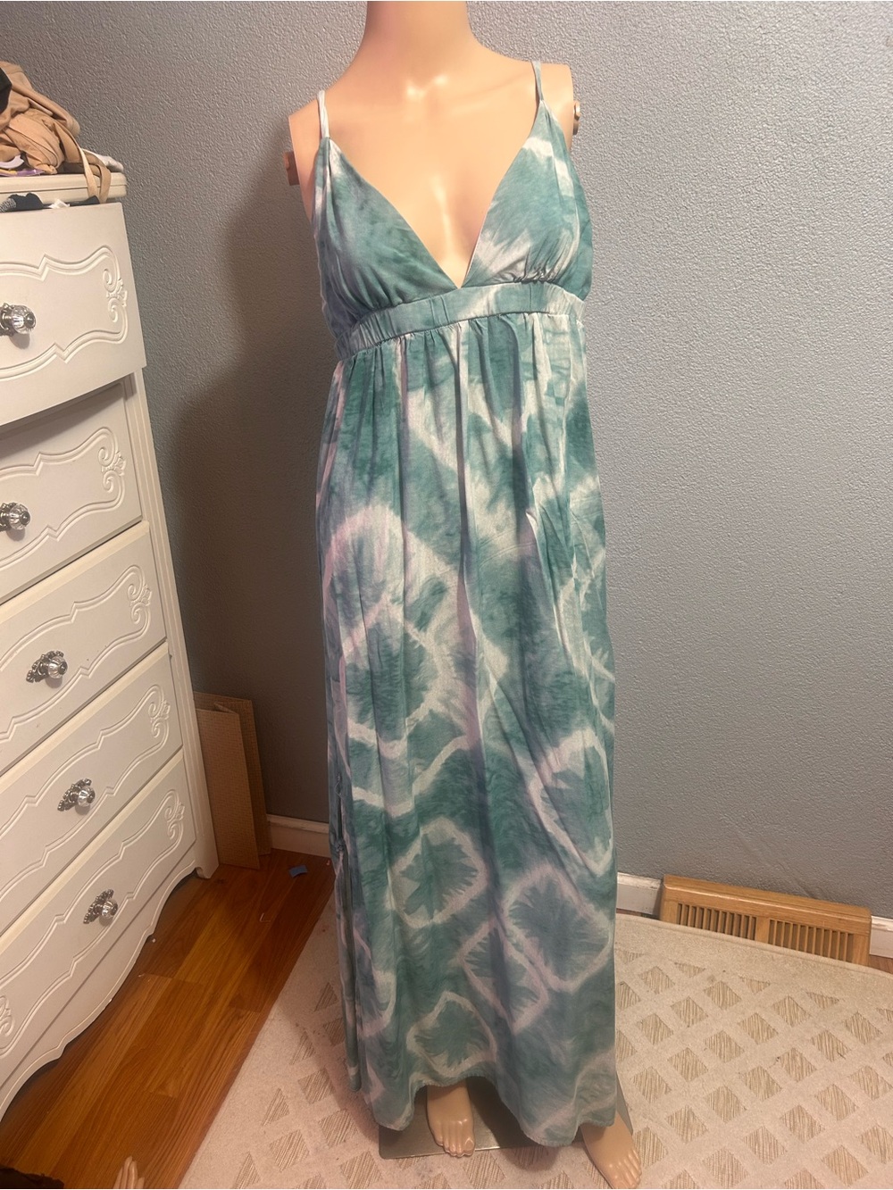 Sadie & Sage Maxi dress size medium